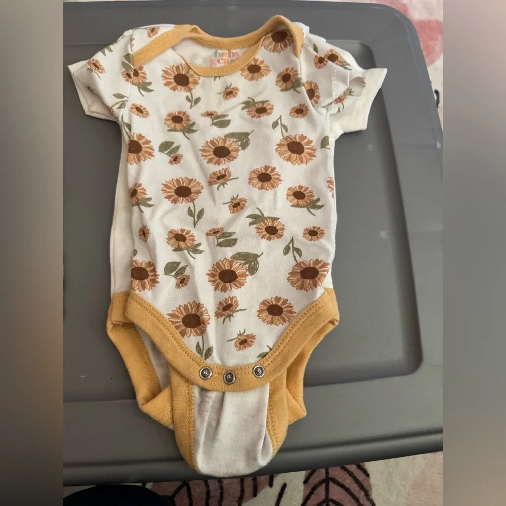 3PC Baby Gear 0-3M Fall Sunflower Onesies, 2 Brand New - Picture 3 of 4